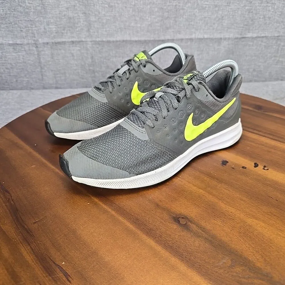 Nike Youth Athletic Kids Shoe Size 6.5Y 869969-002 Gray Green - Picture 6 of 15